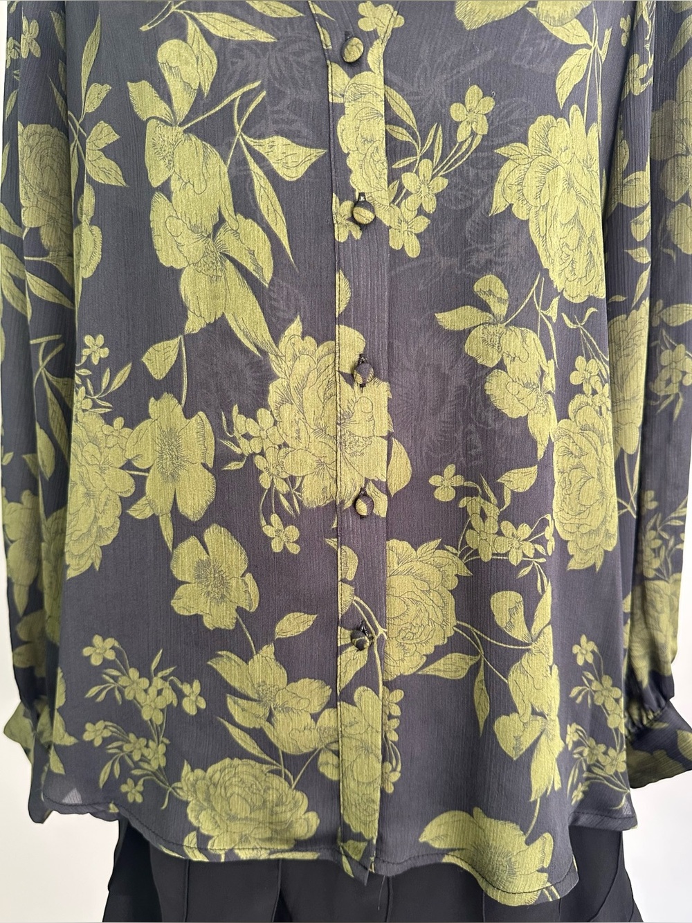 Boho style black and green floral blouse - Picture 3 of 7